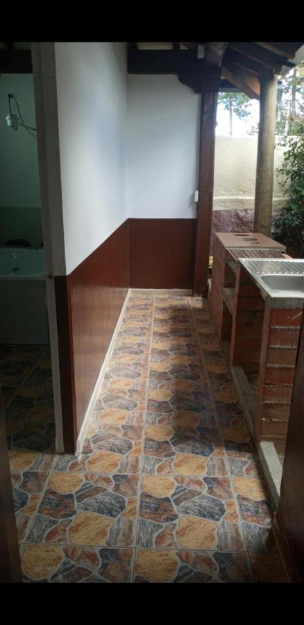 ריונגרו Hostal Hollywood Inn מראה חיצוני תמונה