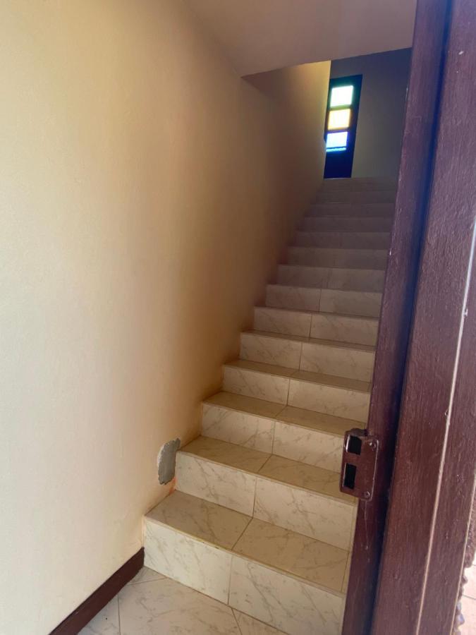 ריונגרו Hostal Hollywood Inn מראה חיצוני תמונה