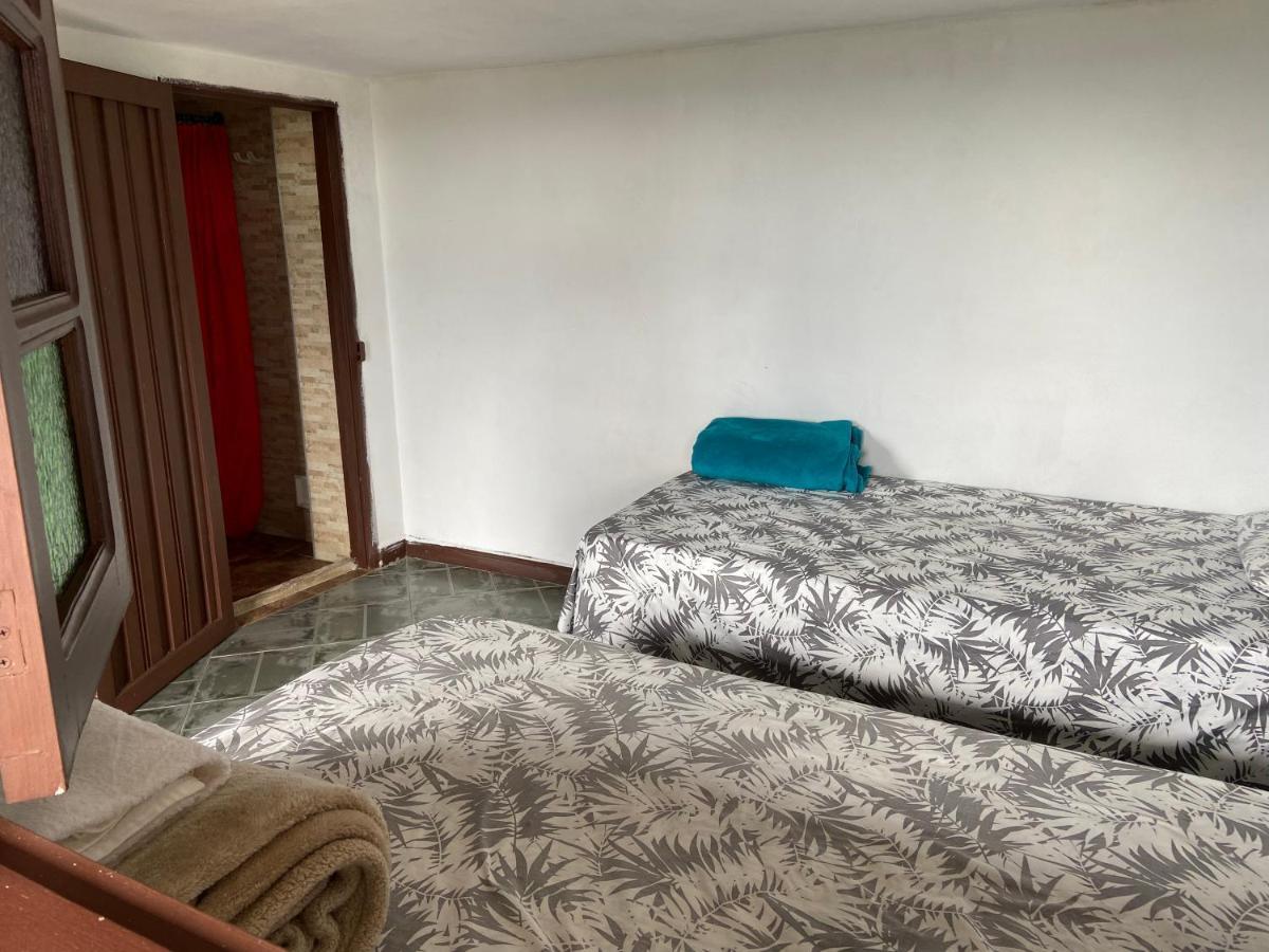 ריונגרו Hostal Hollywood Inn מראה חיצוני תמונה